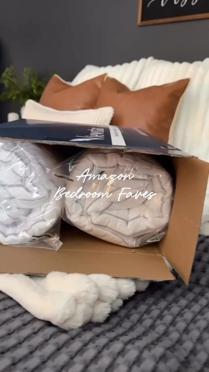 Sharing the Amazon bedroom favorites I’ve been loving lately—from decor to practical touches that make everyday life feel a little prettier. ✨

#AmazonBedroom #BedroomFavorites #AmazonHomeFinds #BedroomDecor #CozyBedroom #NeutralBedroomDecor #AmazonDecor #BedroomInspo #AmazonFavorites #HomeDecorFinds #CozyHomeStyle #BedroomRefresh #AmazonMustHaves #HomeStyling #BedroomDetails

#LTKHome