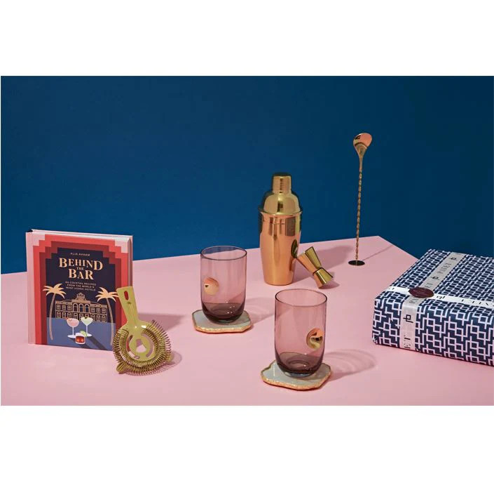 Toss A Salut To Your Bartender | patet