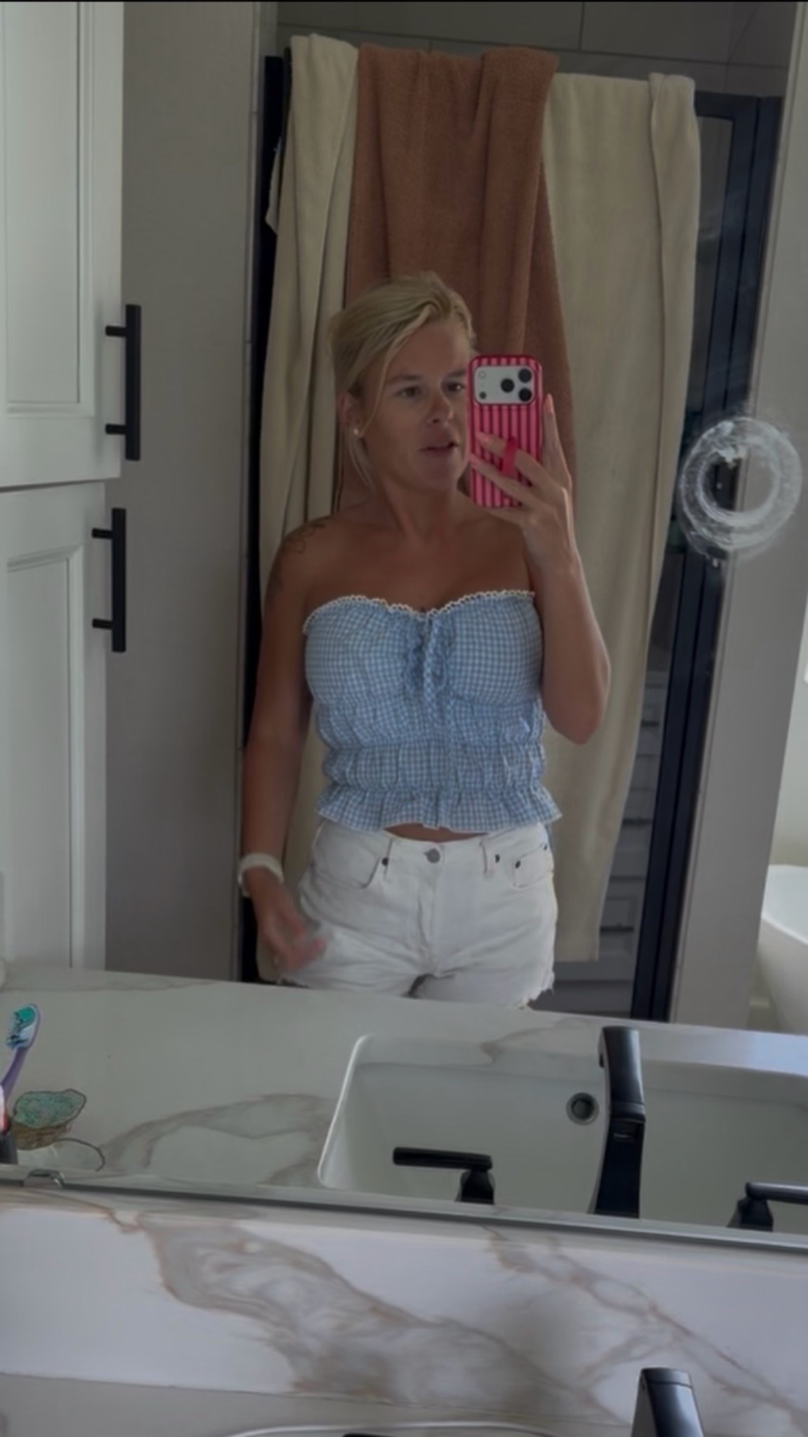 Small top, 26 bottoms