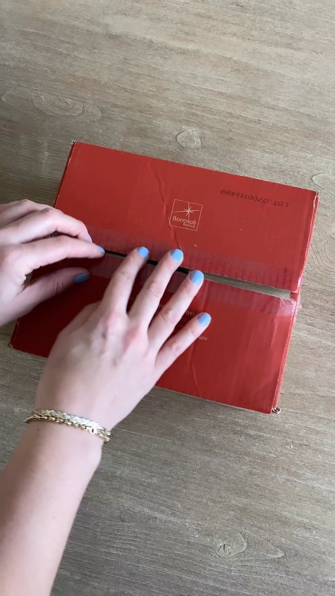 Morning coffee just hits different when the cup is this chic 🤎☕
I’ve been loving these @bormioliroccous  glass mugs they’re elegant, lightweight, and make every sip feel a little more luxurious. Perfect for hot tea, Turkish coffee, lattes, or even iced drinks.

The handle stays cool, the glass is crystal-clear, and they look so beautiful in photos… you already know I’m obsessed! ✨

If you love minimal, timeless kitchen pieces, this set is such a good Amazon find.
I’ve been using them nonstop and honestly want to order another pack before they sell out 😍

#LTKGiftGuide #LTKootd #LTKHome