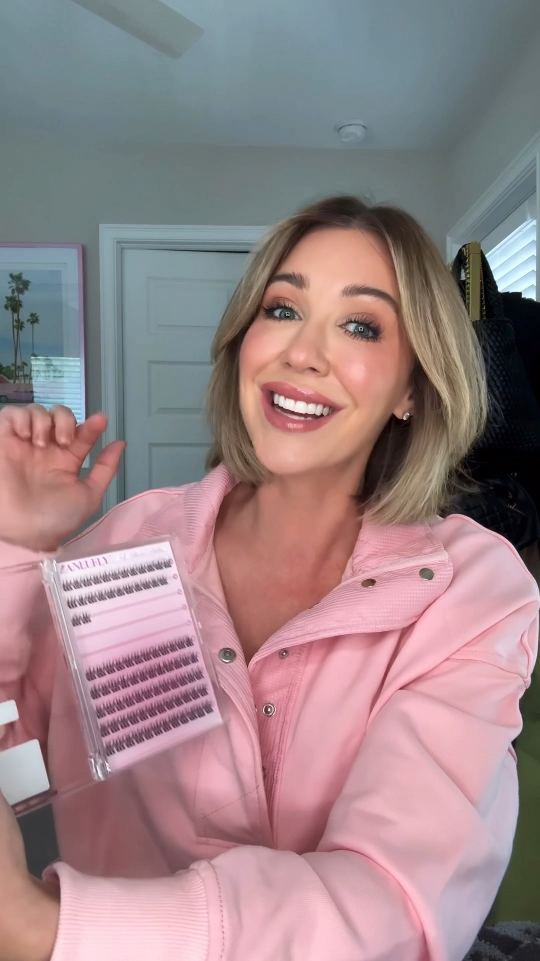 Foundation: 230N Macaroon
Concealer: bisque 1.8
Bronzer: sand 
Highlight: mesmerize 
Blush: strawberry sunset 
Lipstick: angel
Lashes: C-short 

#LTKBeauty #LTKStyleTip