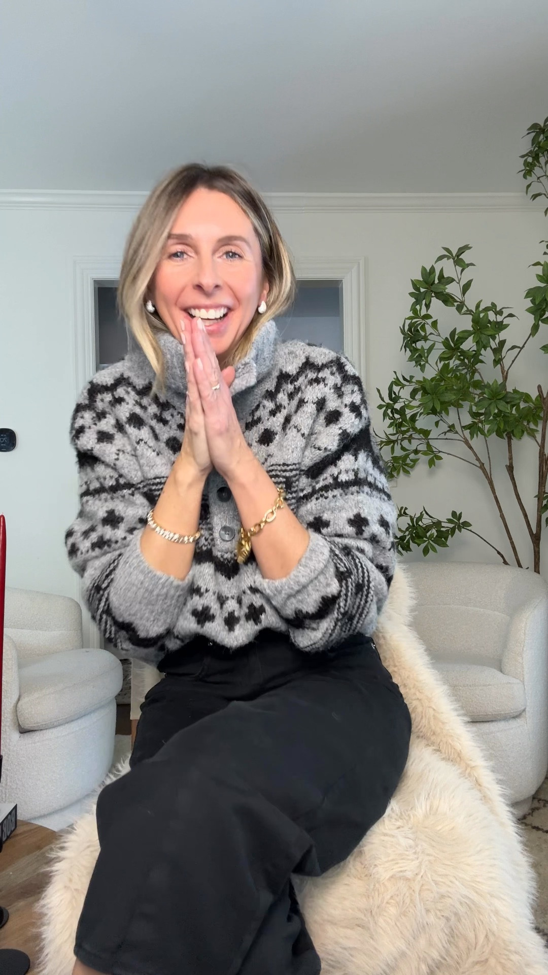 25% off sitewide at ana luisa. annnnnd, a free pair of diamond stud when you spend $175! whaaaaat?!! 🙌

these rings, i wear on repeat. the earrings i’m saving for special…the holidays, birthdays, vacay!! ✨

#analuisa #analuisaambassador #bestdeal

#LTKHoliday #LTKGiftGuide #LTKSaleAlert