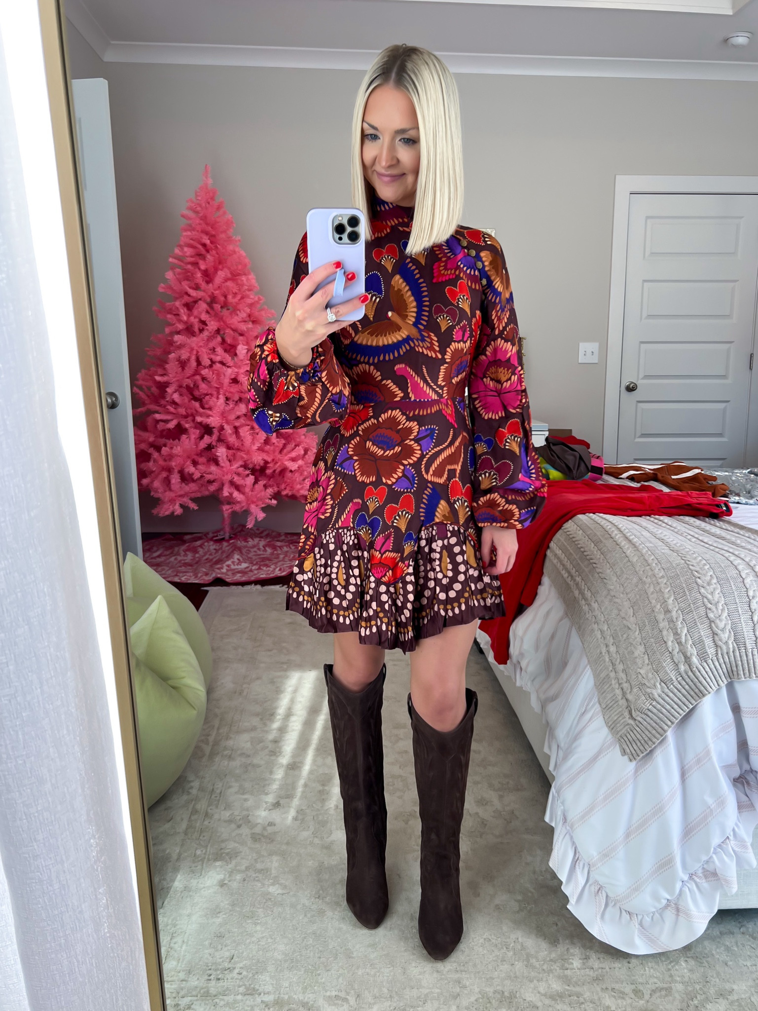 50% OFF FARM RIO
Brown flora long sleeve mini dress (XS) 

#LTKCyberWeek #LTKHoliday #LTKSaleAlert