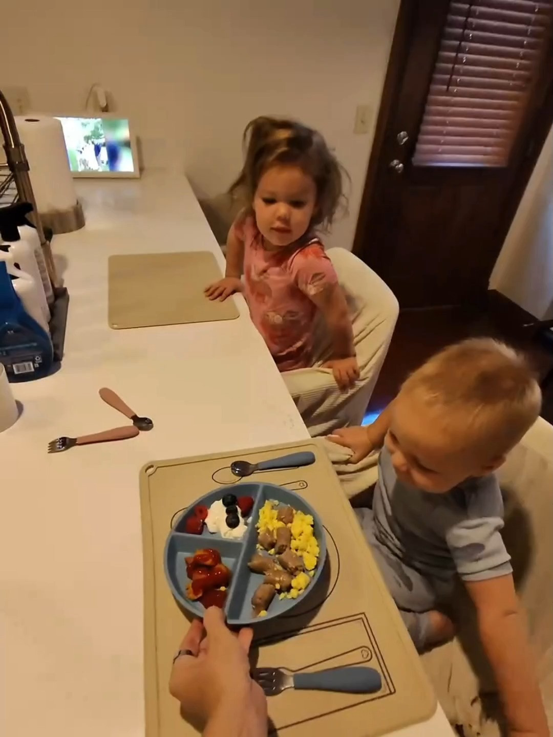 Make mealtime fun and fuss-free with Mealtime Essentials for Kids! 🍴✨ From easy-to-use utensils to kid-friendly plates and bowls, these essentials help turn every meal into a success. Perfect for busy parents who want to make eating both enjoyable and stress-free! 

 #MealtimeEssentials #KidsDinnerTime #FamilyMeals #ParentingHacks #HealthyEatingForKids #KidFriendly #MealTimeMadeEasy #BusyParentLife #KidsMealIdeas #FunForKids #EverydayParenting #TableTime #MomLife #LTKdayinmylife #LTKmomlife #LTKKids