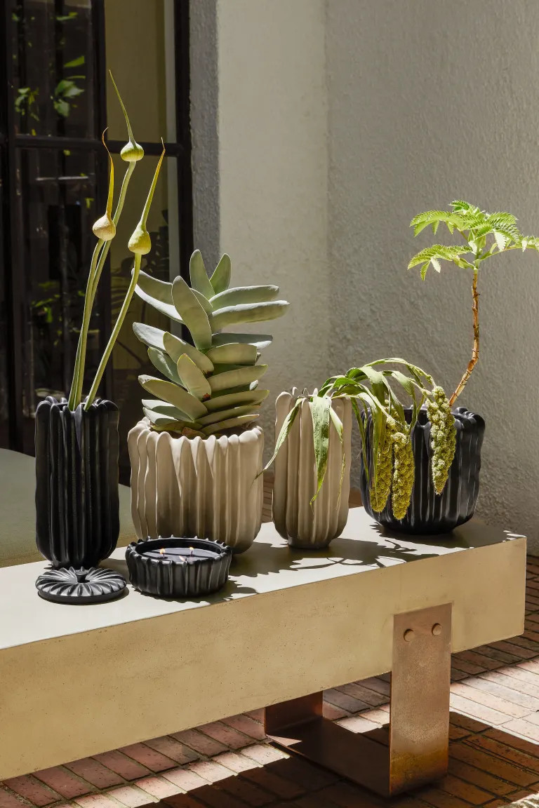 Geurkaars in houder van steengoed | H&M (DE, AT, CH, NL, FI)