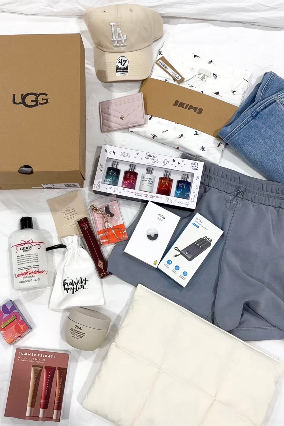 Christmas haul 2023 💖

Here’s everything I got for Christmas this year! 

#lululemon #christmashaul #christmas #perfume #accessories #uggs #jeans #bodywash #skincare #makeup #viral

#LTKfindsunder50 #LTKHoliday #LTKfindsunder100