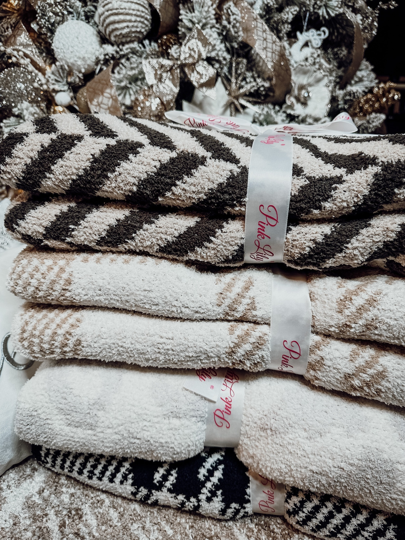 The best blankets ! Barefoot dreams inspired ! Pink lily find! I got these for so many people for Christmas ! Code: December20

#LTKSeasonal #LTKHoliday #LTKGiftGuide