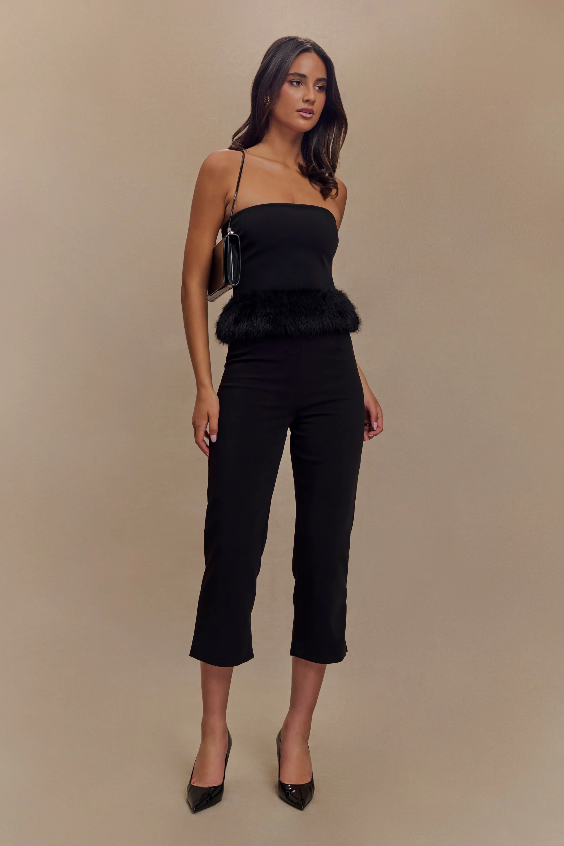 Nola Suiting Capri Pants - Black | MESHKI US