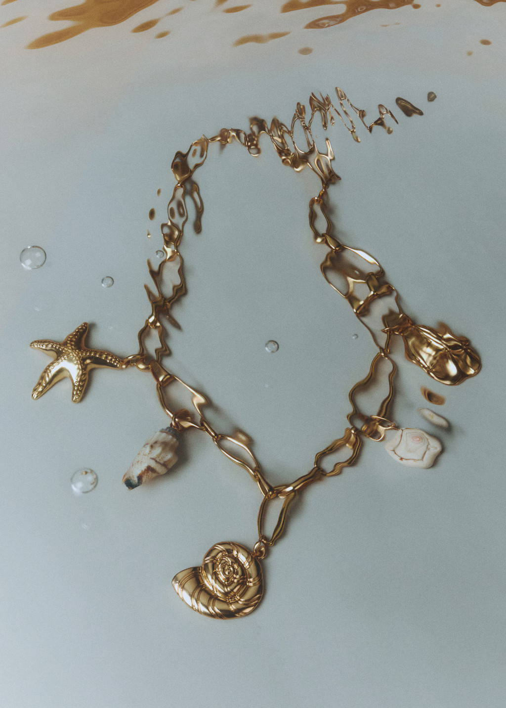 Shells bead necklace - Women | MANGO United Kingdom | MANGO (UK)