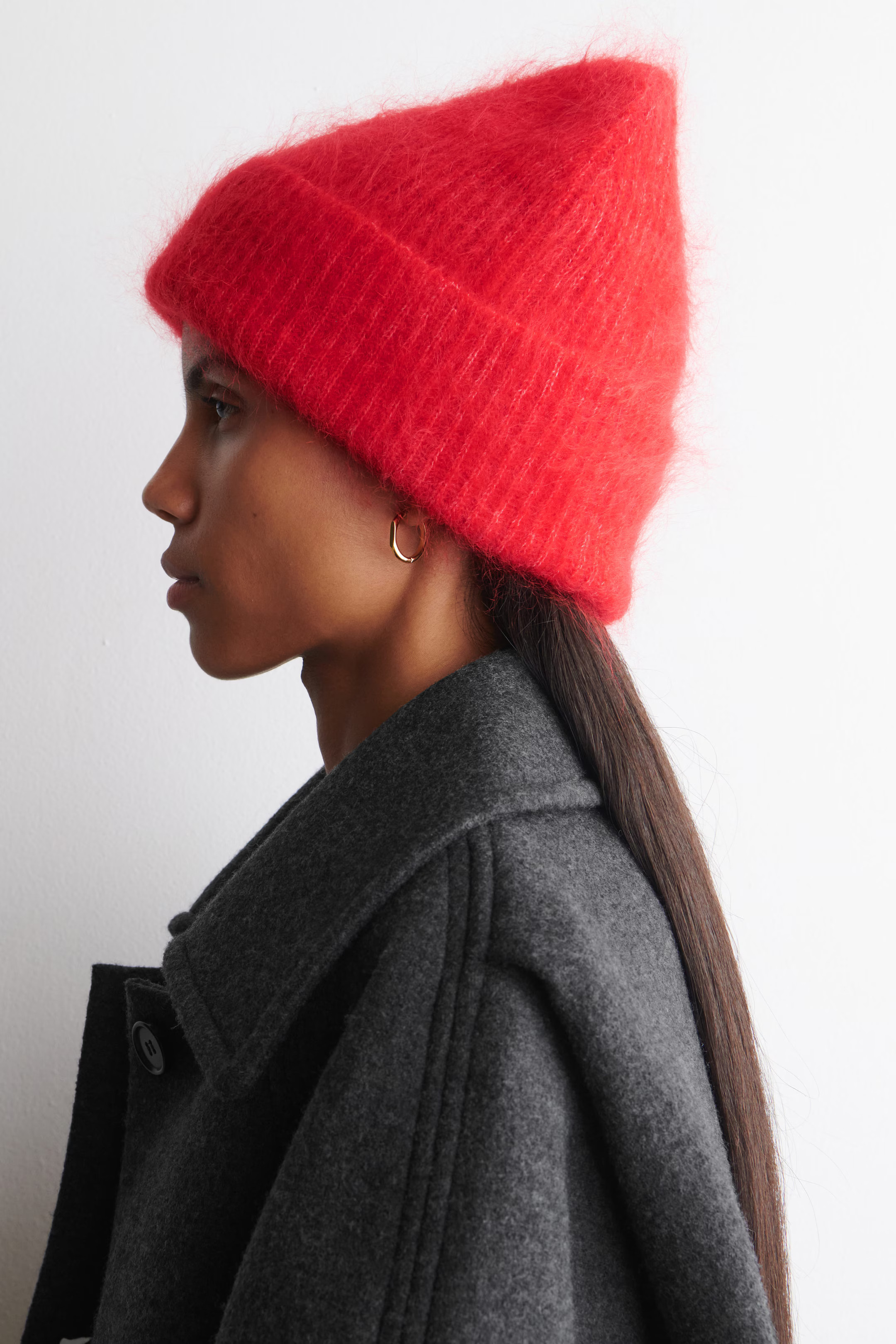 RIBBED MOHAIR BEANIE - RED | COS US | COS (US)