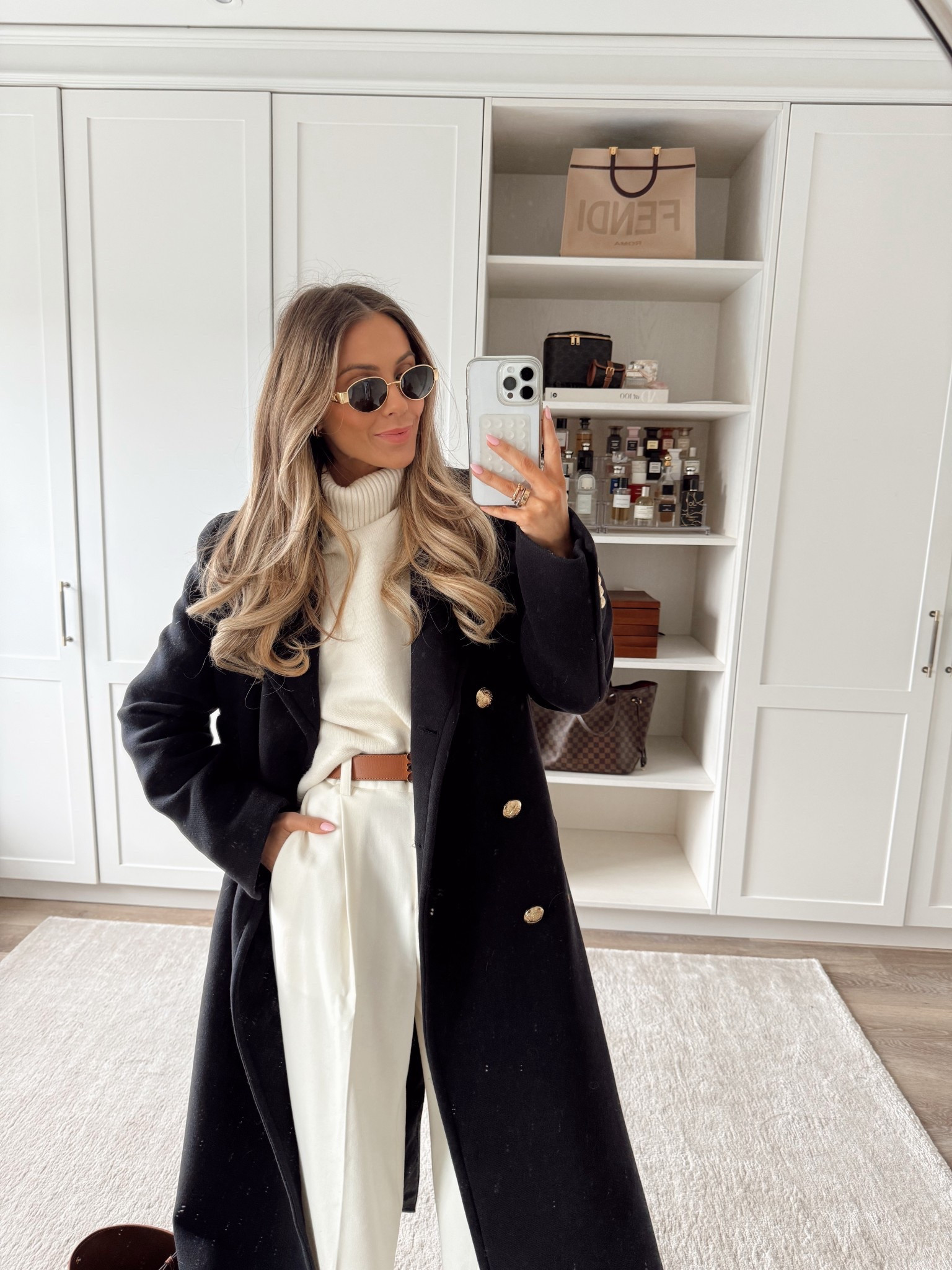 Love these white trousers! 

#LTKuk #LTKluxury #LTKeurope