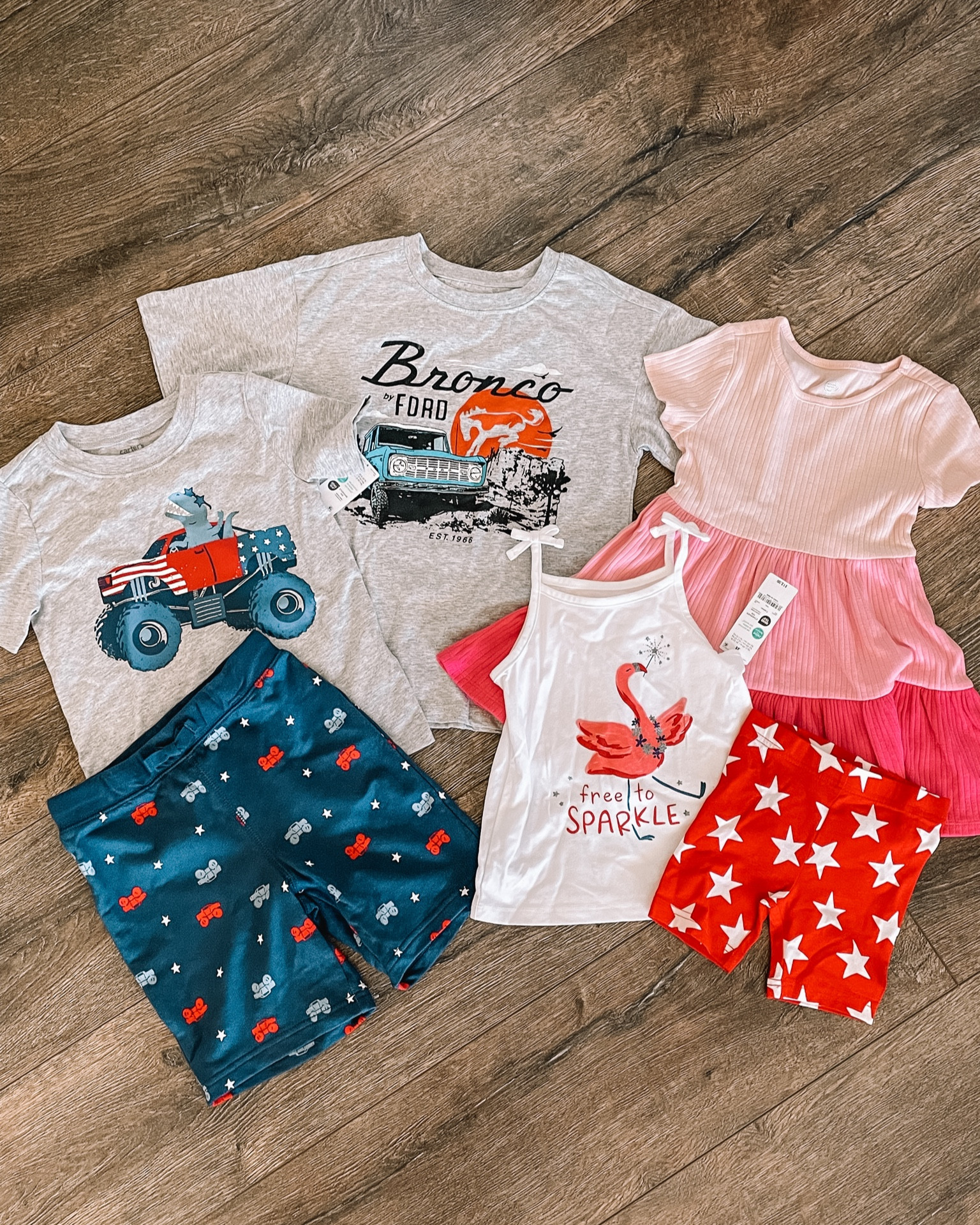 Walmart finds for Memorial Day!

Toddler clothes
Kids clothes 
Fourth of July outfit 
Walmart kids 
Walmart toddler 

#LTKBaby #LTKKids #LTKFindsUnder50