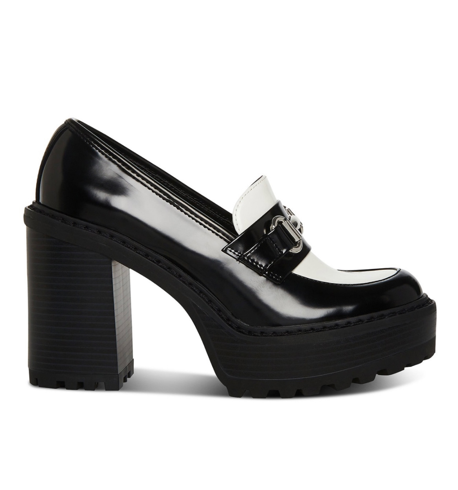 Really love the black & white color, makes it stand out even more!

#LTKU #LTKshoecrush #LTKunder100
