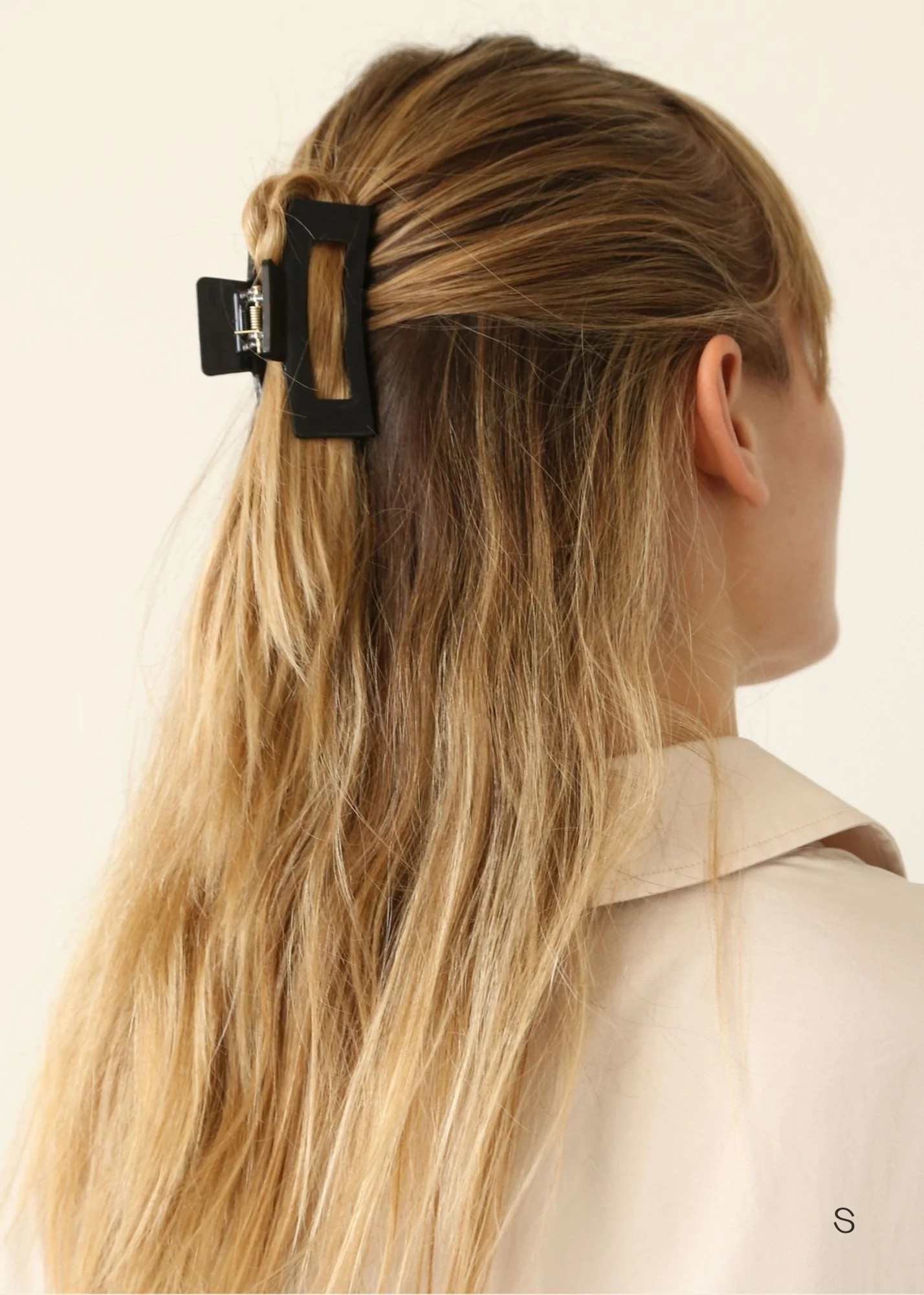 Daily Clip - Black | Claw Clip | KOV ESSENTIALS