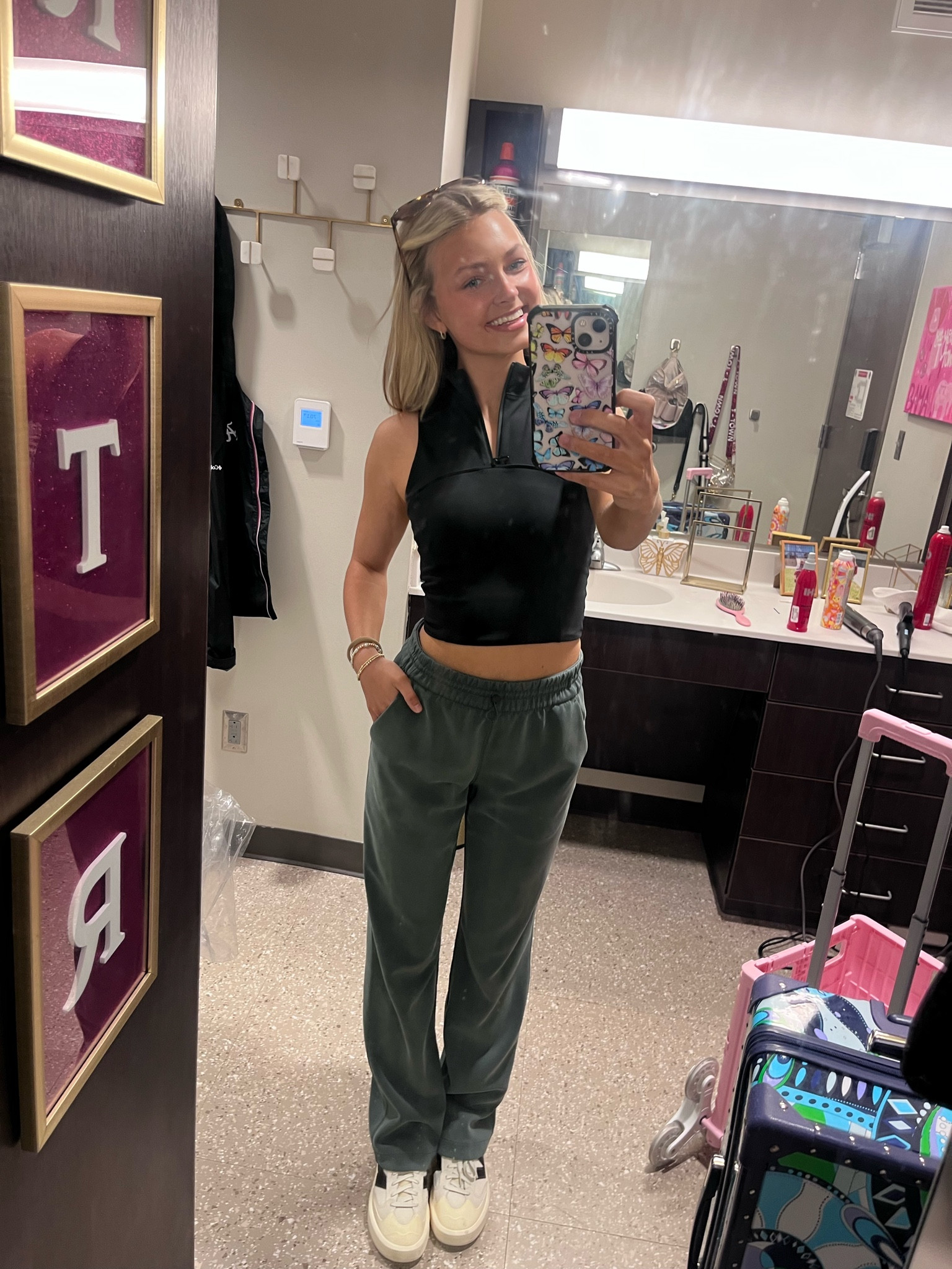 WEARING AN XS IN TOP & PANTS ARE ON SALE RIGHT NOW!!! 💖✨🫶🏼🧚🏼‍♀️

#LTKstyletip