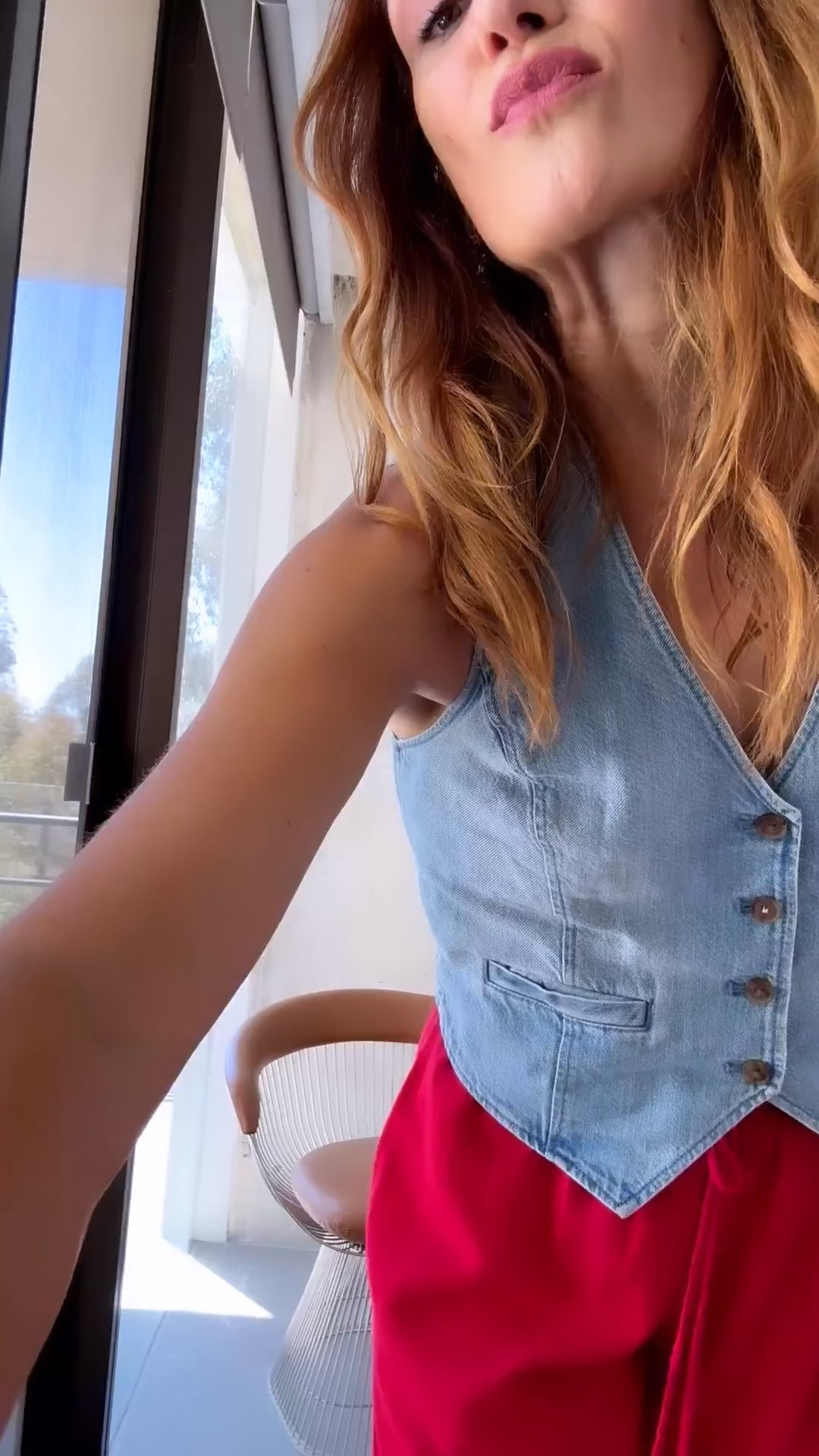 I got a small tts - 26/4/small 
Drawstring linen blend pants with pockets !! 
Denim vest