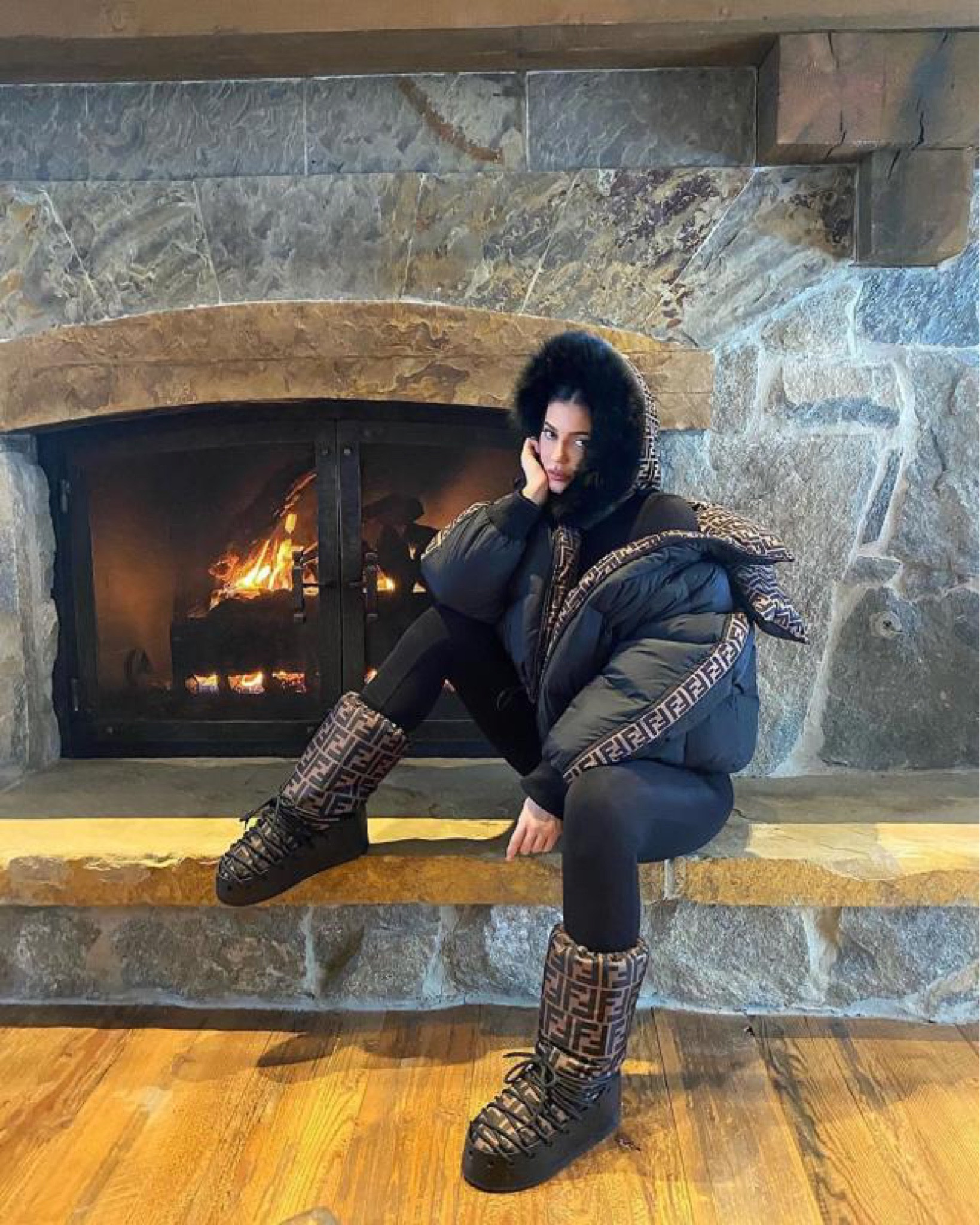 Celebrity favorite moon boots for less #ugg #SnowBoots

#LTKunder100 #LTKSeasonal #LTKshoecrush