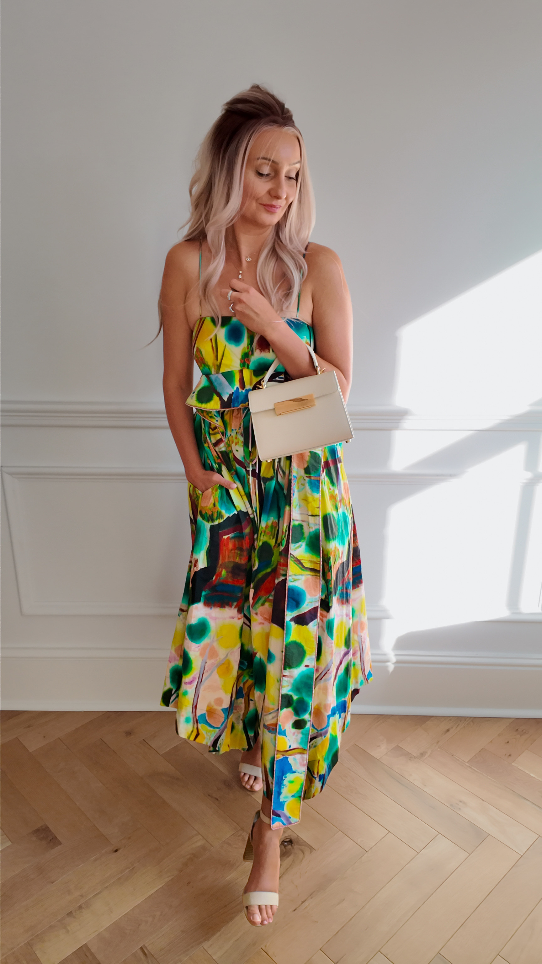 What's in my bag - wedding reception edition on a summers day 

 #LTKdayinmylife #LTKootd

#LTKwedding
