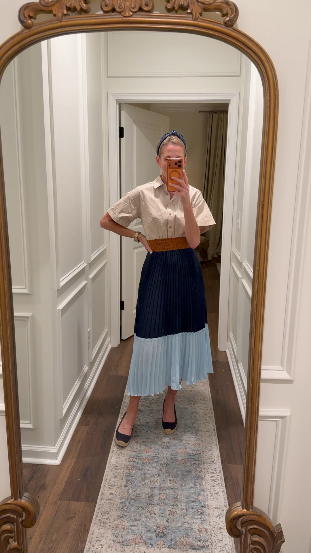 Today’s outfit of the day is an honor of the duo today’s their first day of senior year at Auburn… This is a Somerset dress from @Anthropologie this is the size extra small. I loved the mixed media of this dress. @Anthropologie