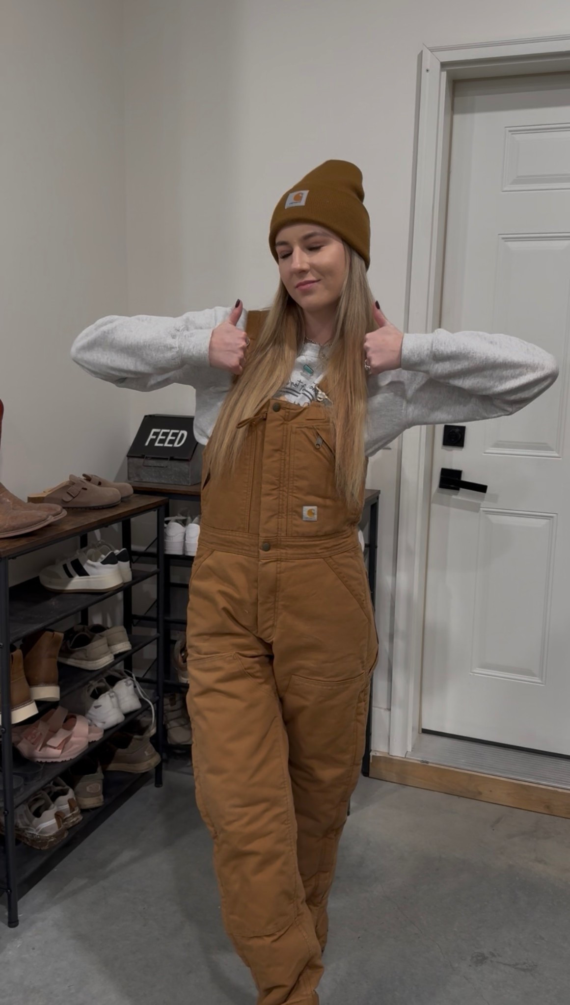Linking my coveralls I always fear to do the chores on the farm. 🐮 They are so comfy and warm! 