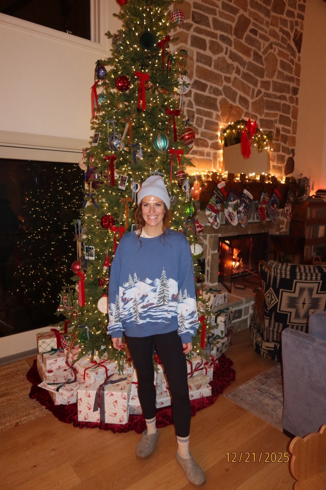 Love this vintage vibes ski sweatshirt 🥰

#LTKSeasonal #LTKHoliday