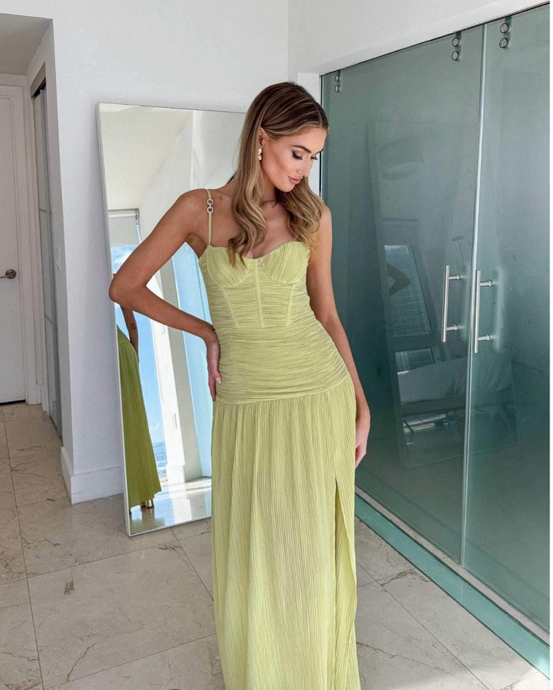Back in stock - Manning Cartell Double Time Pleat Dress in Pistachio! 

Tags: green wedding guest dress, pistachio wedding guest dress, green formal dress, chartreuse wedding guest dress 

 #LTKWedding