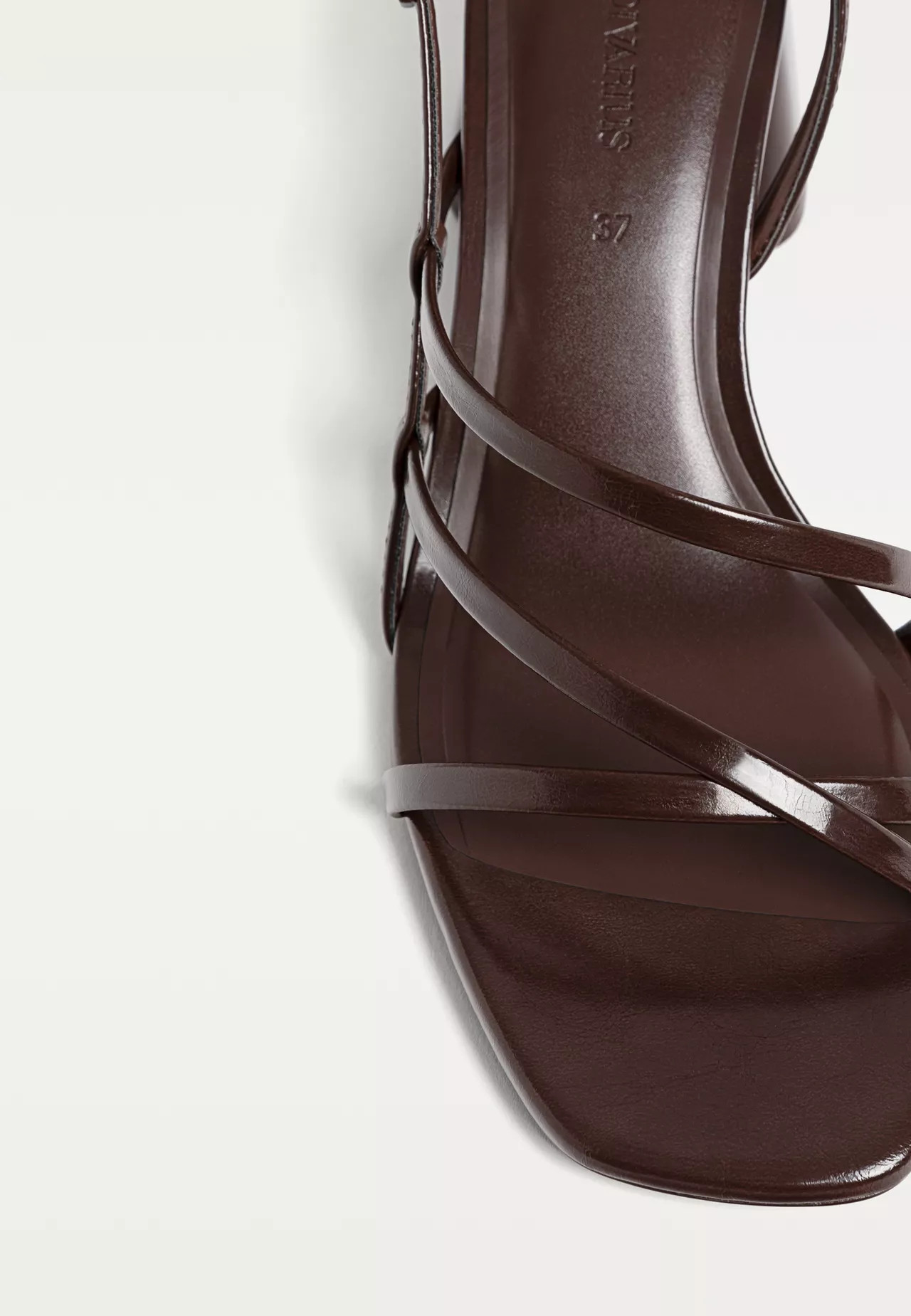 Sandalen mit breitem Absatz | Stradivarius DE