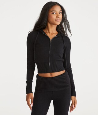 Solid Cropped Full-Zip Hooded Sweater | Aeropostale