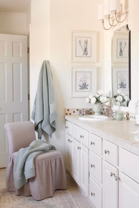 Towels are an effortless way to upgrade a bathroom!! 

Whether you’re looking for ways to bring in a new pop of color, or just wanting to elevate the quality of your towels, @frontgate has you covered. Their Resort towels are rated #1 overall towel by NYT Wirecutter and Forbes, making it my go-to source for bath towels!

#ad #frontgate 

#LTKSpringSale #LTKhome #LTKstyletip