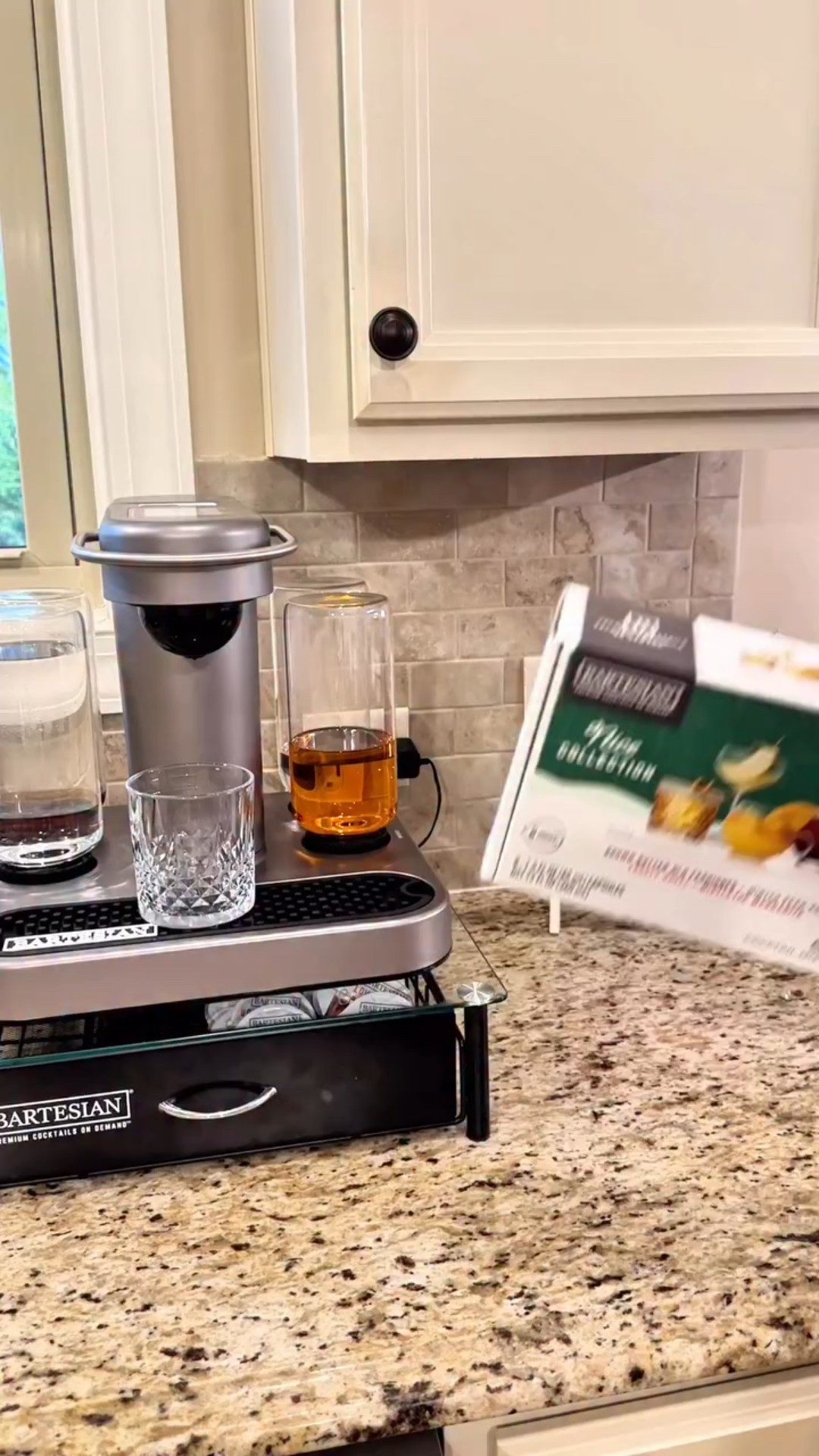 Let’s restock my cocktail machine for the holidays 🍹🎄🎀✨ @bartesian Everything is linked in my bio ♥️

#bartesian #cocktailmachine #holidaydrinks #hostingtips #barcart #drinkrecipes #christmasdrinks #holidaymusthave #giftideas