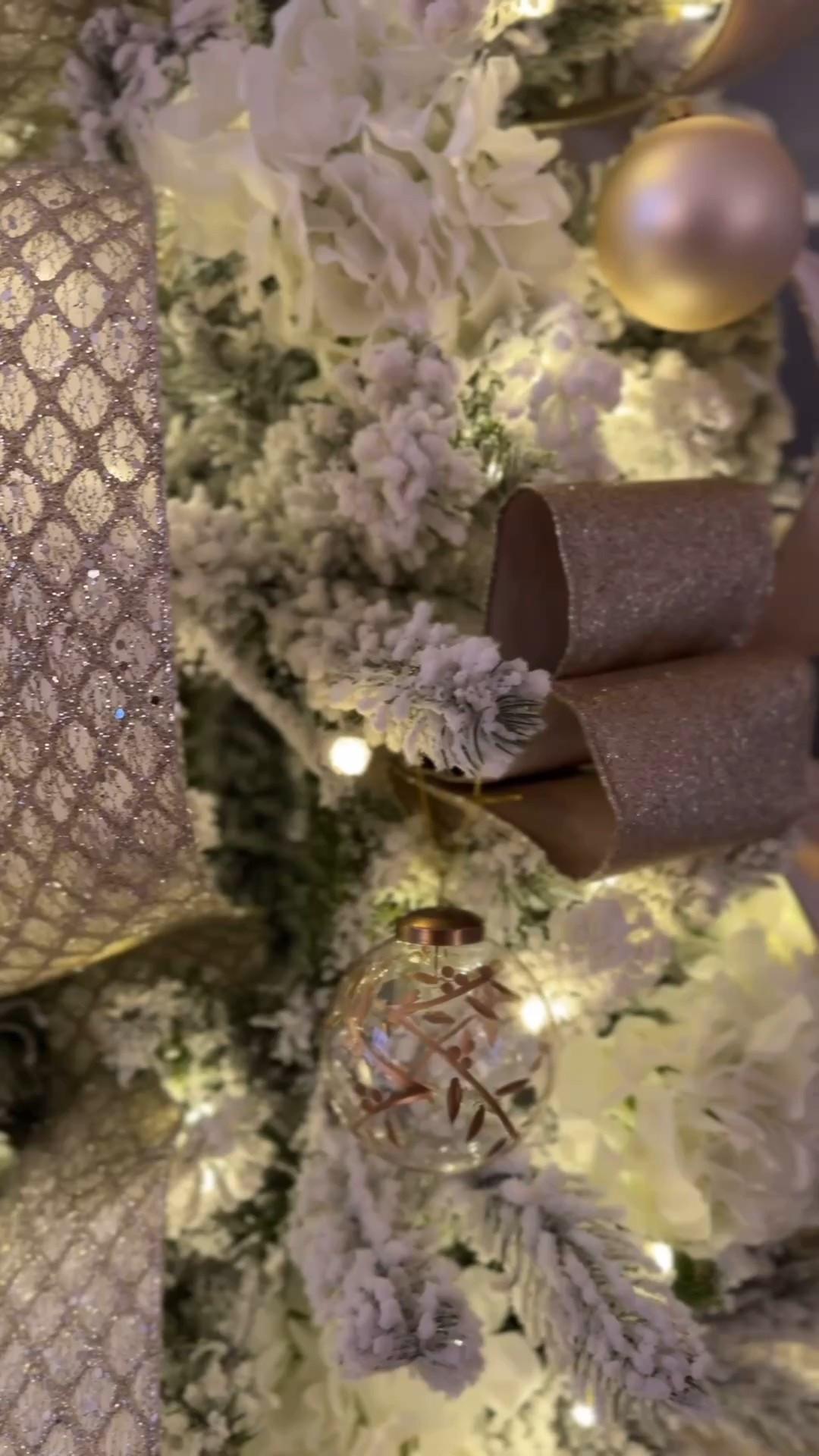 A white and champagne Christmas tree dream on an Amazon budget! 

#LTKHome #LTKSeasonal #LTKHoliday