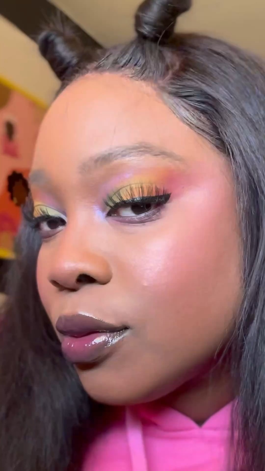 A lil razzle dazzle and 🌈 makeup 

#LTKHoliday #LTKGiftGuide #LTKBeauty