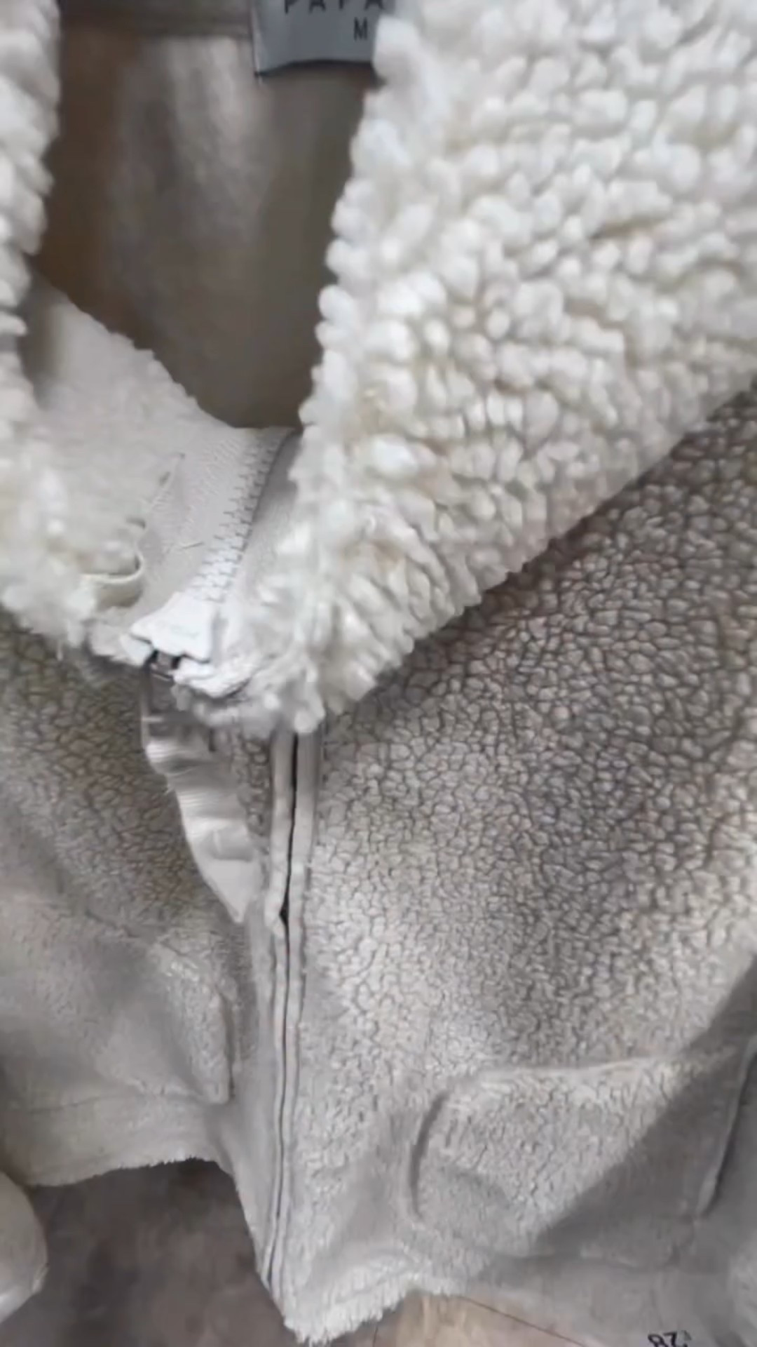 As promised, here’s what’s new in at @shopmatalan ladies! 🛍️ I bought the navy striped trousers for myself and some cute clothes for my two girls. I also had to take the 🎃 home with me for Halloween. How cute is it? 🥹 I’ll link as much as I can for you - just comment SHOP to be sent everything 💕

#matalan #matalankids #matalanhome #highstreetfashion #autumnfashion #autumntrends #virtualstylist #fashionblogger #newinfashion #fashionhaul #discoverunder30k

#LTKwinter #LTKautumn #LTKuk