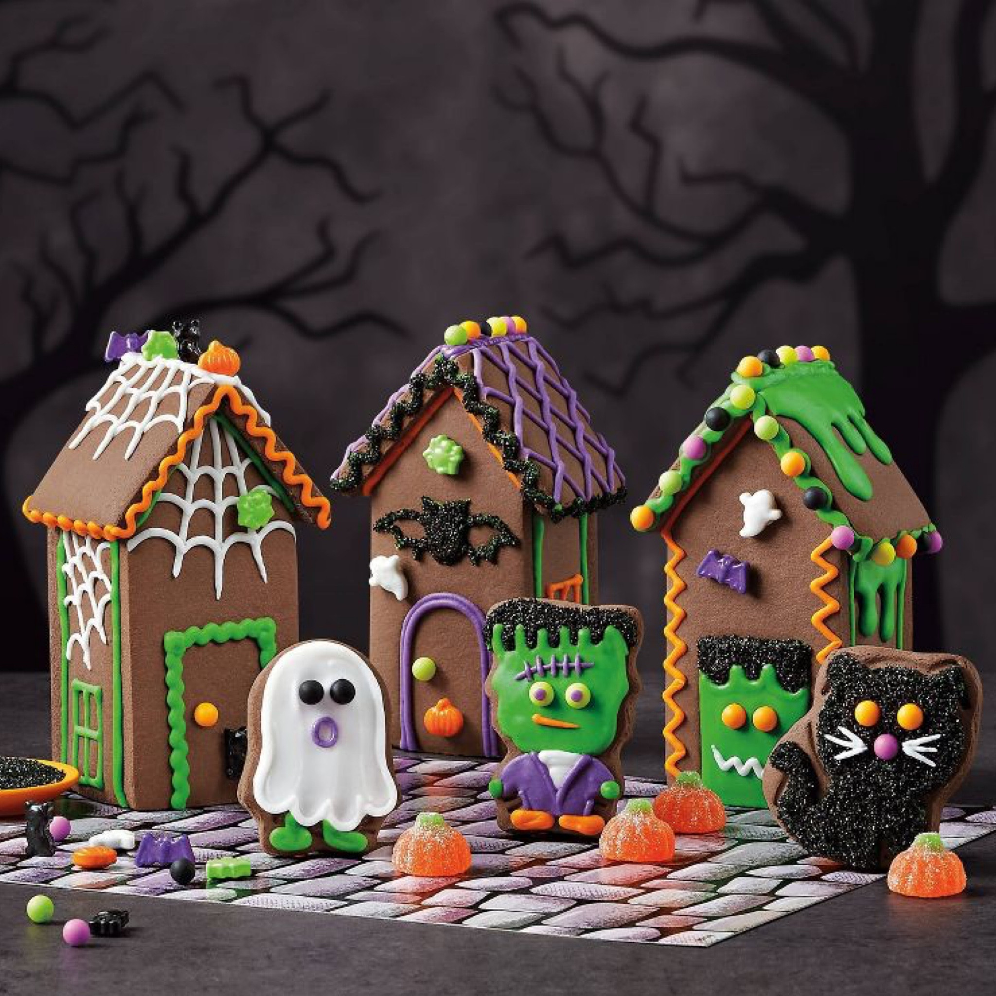 These cute haunted houses are such a fun activity for kids this Halloween! Check out all the other amazing creations (also linked) for family fun and holiday parties coming up.

#LTKparties #LTKHalloween #LTKfamily