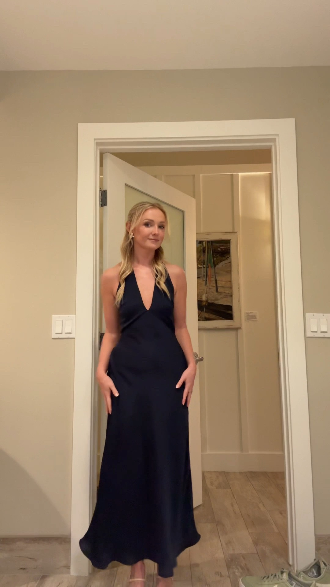 The most classic weddding guest dress! I’m wearing an XS