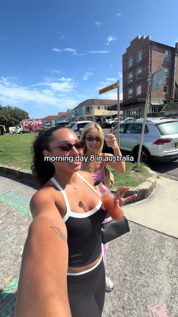 the fact that that’s how I looked and the class wasn’t even heated #vlog #australia #diml #morningvlog

#LTKdayinmylife #LTKActive #LTKfitnessgoals