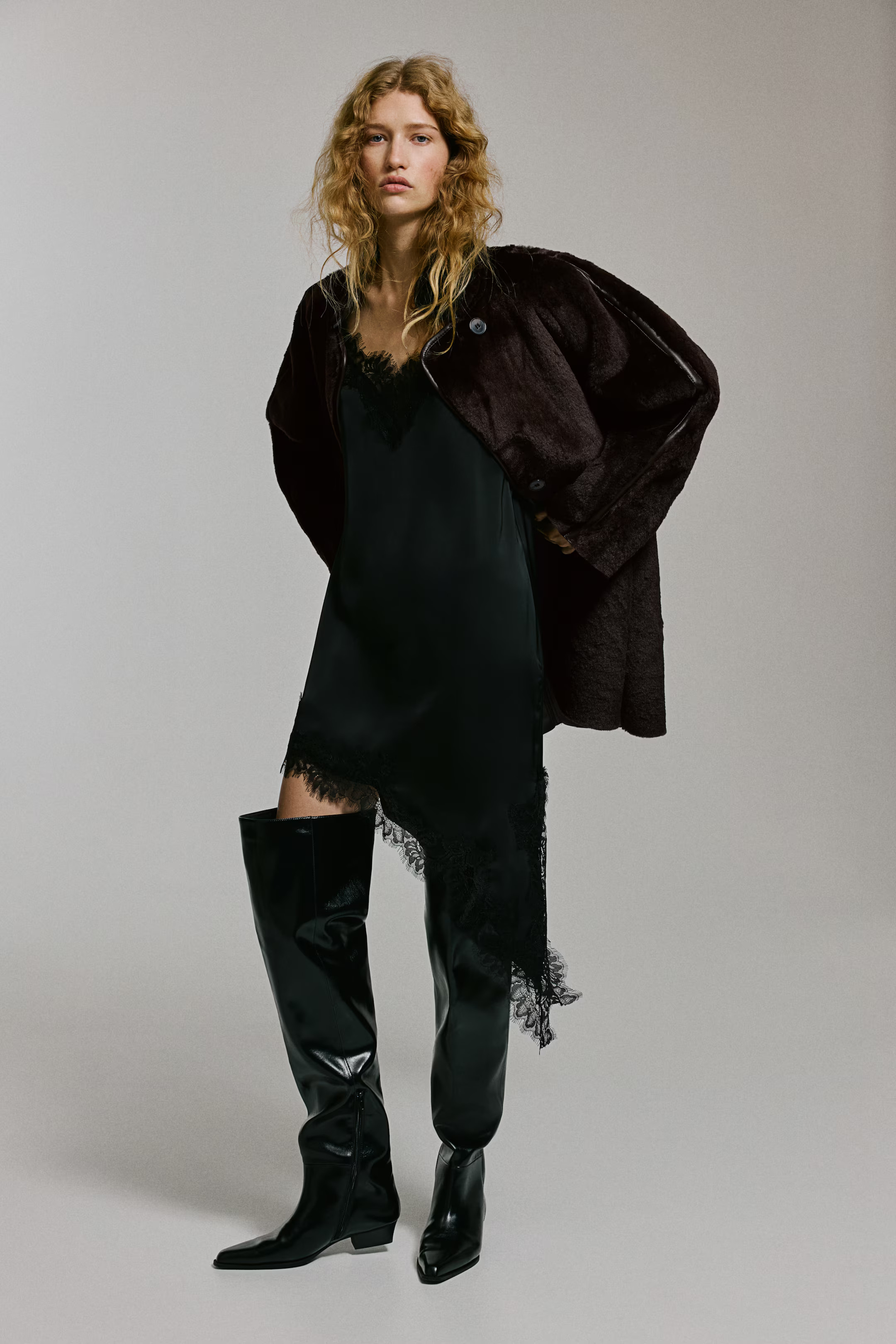 Fluffy coat | H&M (UK, MY, IN, SG, PH, TW, HK)