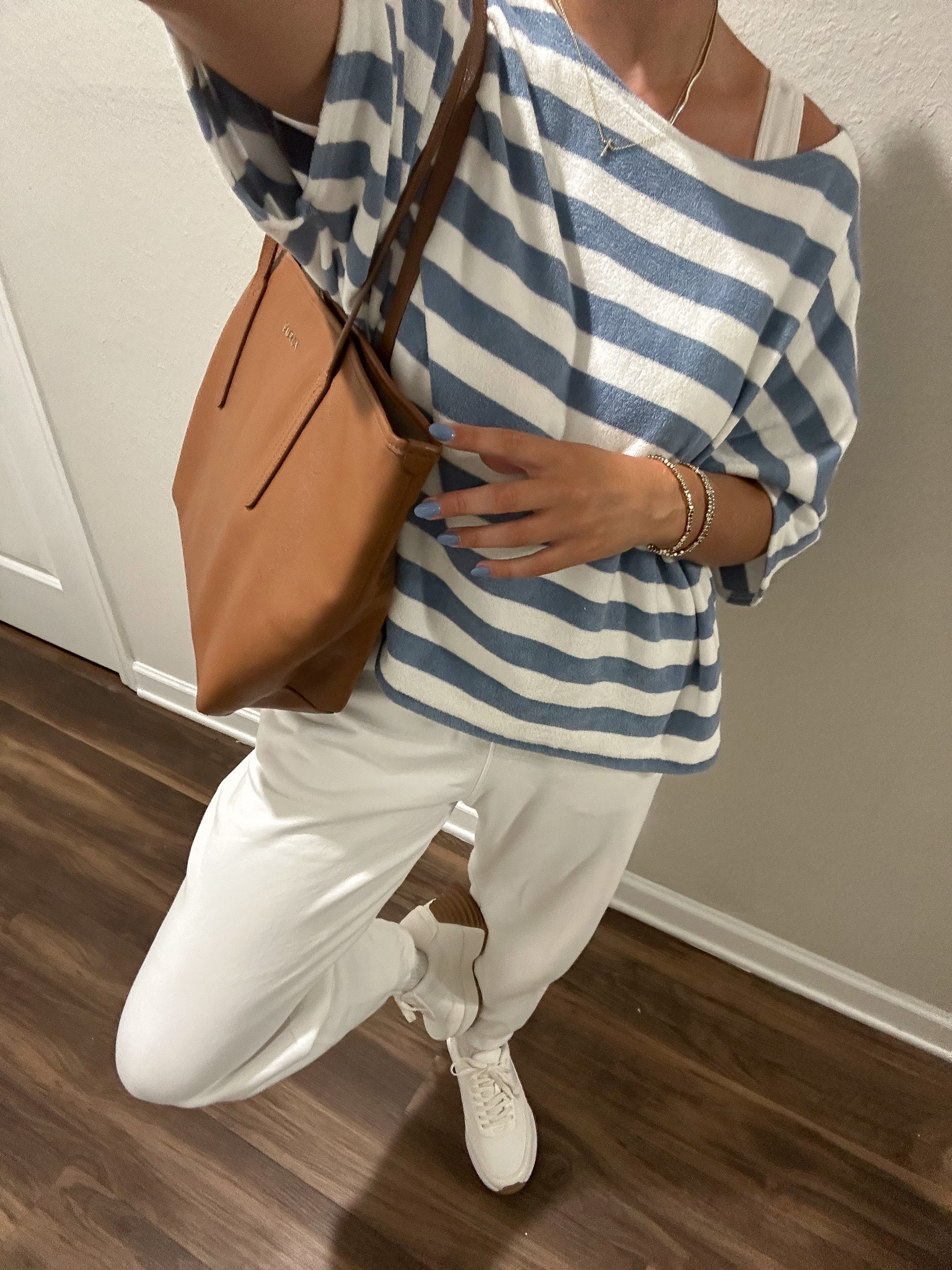 Relaxed costal outfit 🤍 style + comfort always 

#LTKstyletip #LTKFind #LTKSeasonal