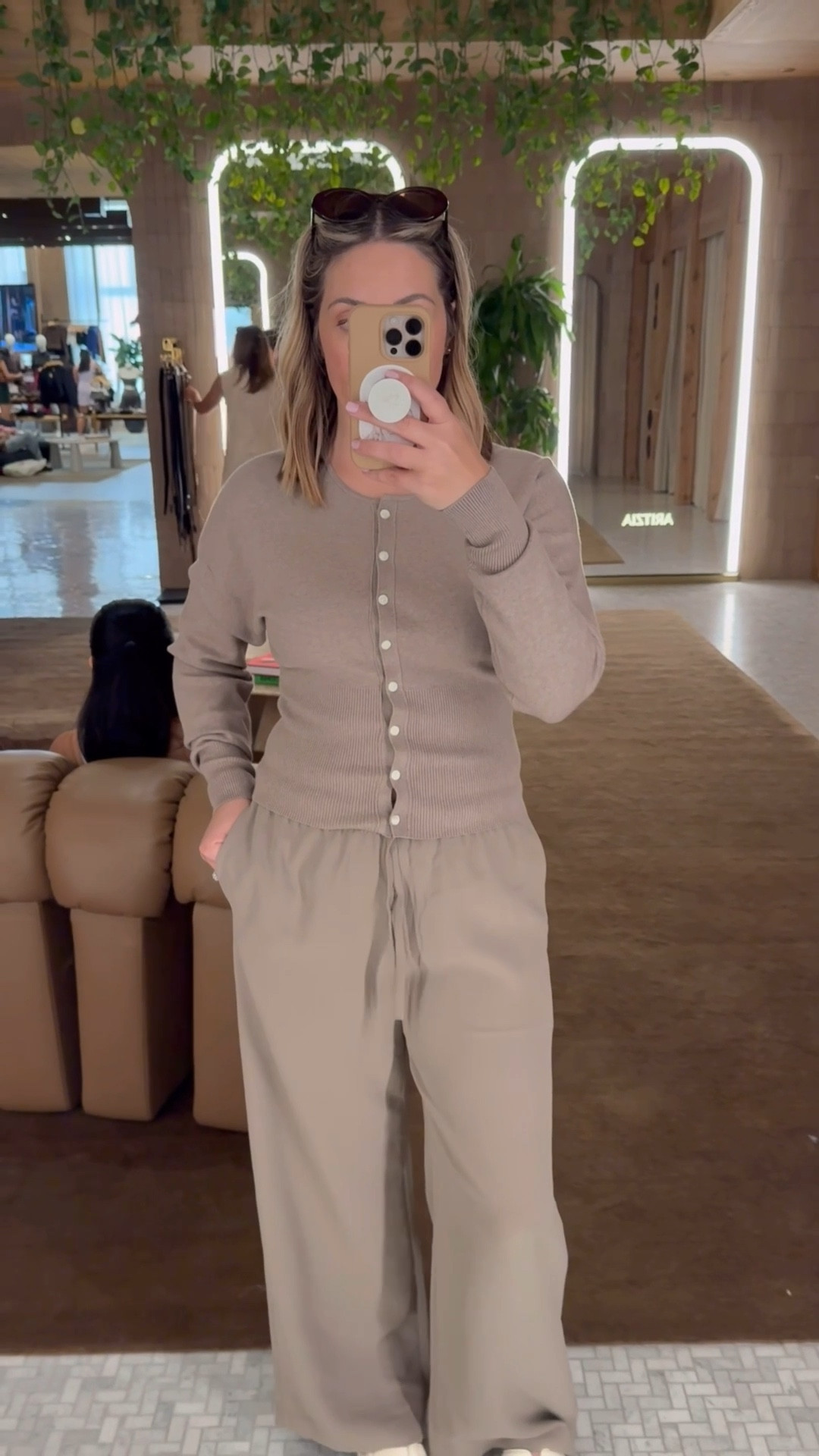Aritzia Try-On Haul in Chicago!  Such a gorgeous new store!  Love Aritzia for their chic workwear staples, everyday staples and matching loungewear sets!! 
Most things I'm in my TTS medium, some tees I sized up one to a large for a more comfortable fit and the Limitless pants I had to size up to a 10.  I find they run snug! 

Can you guess what I came home with?!  I'll do a "what I got" video later! 
#aritzia 

#LTKStyleTip #LTKWorkwear