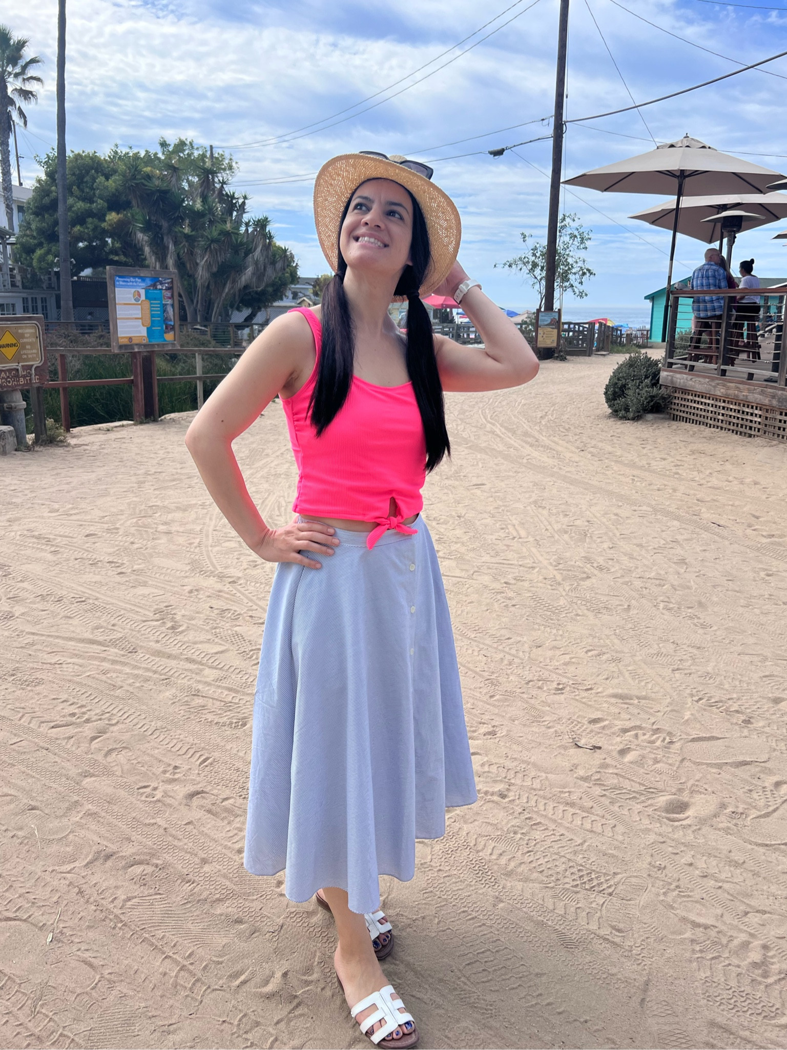 Love the beach days. This front knot crop top is a bathing suit and is perfect for the beach or pool. It comes in different prints. 

Beach outfit| pool time| midiskirt| womens hat| beach style| casual style| casual outfit| Traveling| travel outfit

Follow my shop@Dressedinglitters on this app



#LTKstyletip #LTKSeasonal #LTKswim