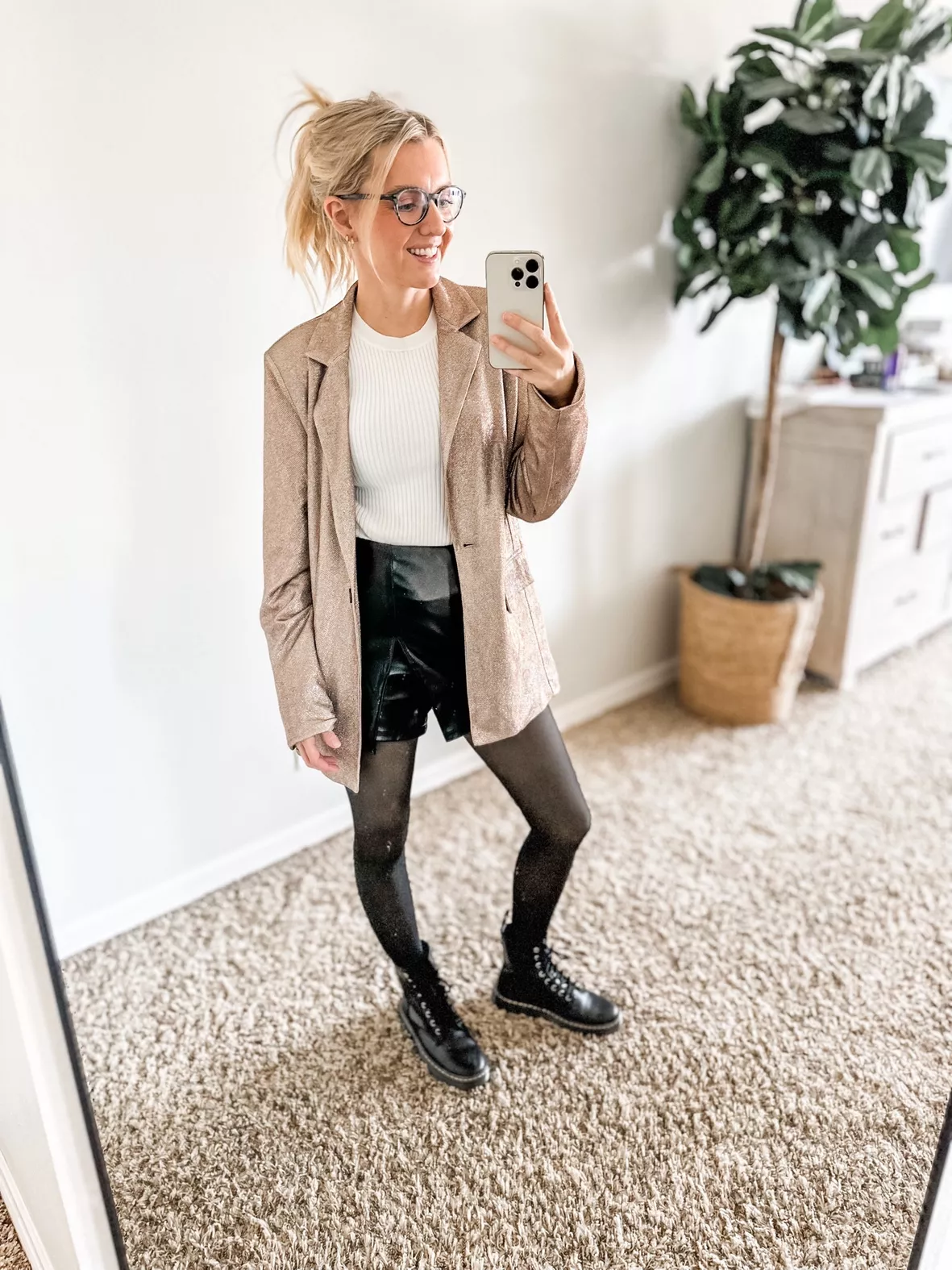 I Wore These Viral Faux Leather Leggings for Thanksgiving, and