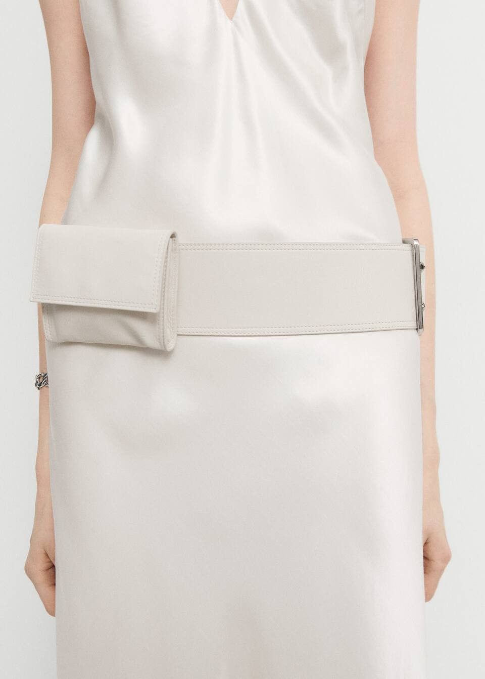 Belted leather money belt -  Women | Mango United Kingdom | MANGO (UK)