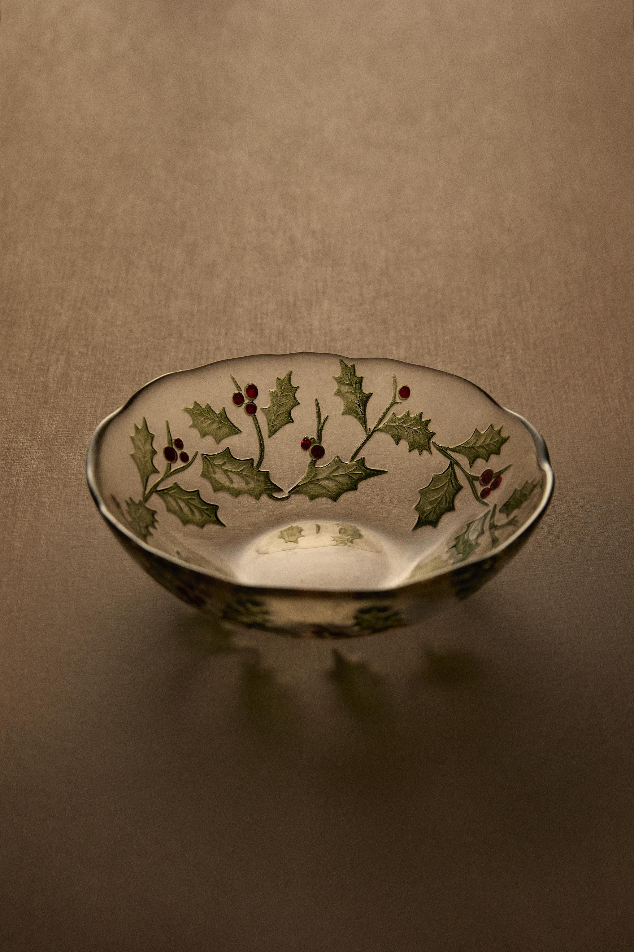 GLASS CHRISTMAS HOLLY LEAF BOWL | Zara UK