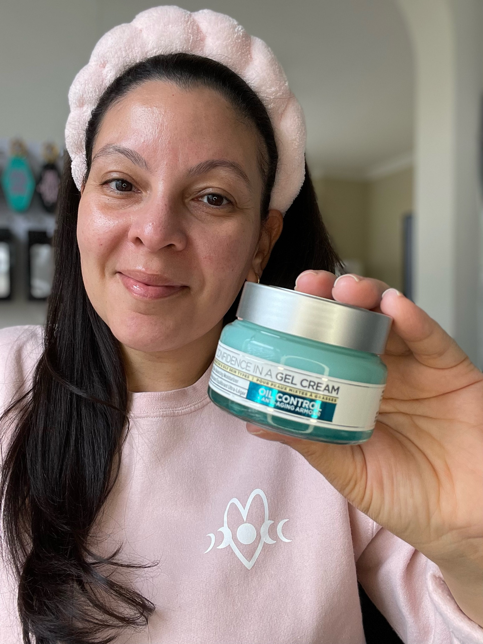 Because being over 40 you need a little more confidence with your maturing skin. @itscosmetics New Confidence in a Gel Cream is Perfect to add to your skincare routine. Hydrating, oil free and has anti-aging armour  

#LTKover40 #LTKbeauty