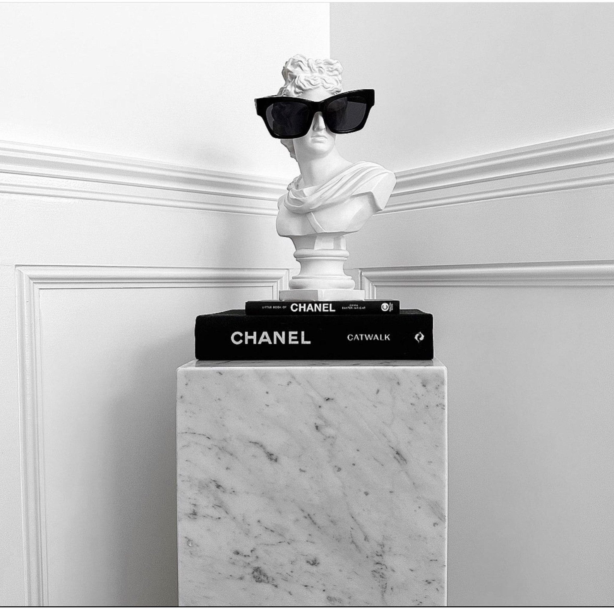 Le Specs Sunglasses & Chanel Hardcover Book

#LTKhome #LTKaustralia
