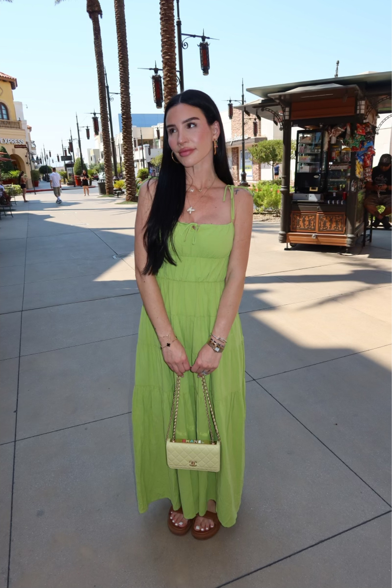 Love this color green 💚












Revolve, Revolve OOTD, Dress, Fashionn

#LTKStyleTip #LTKItBag