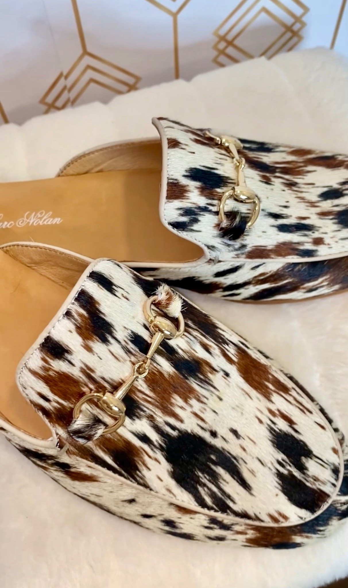 One of my favorite shoes for spring 🌸 I’ve grabbed them time and time again to wear with jeans, leggings and everything in between. A good mule is always a safe bet  

#LTKSaleAlert #LTKgrwm #LTKOver40