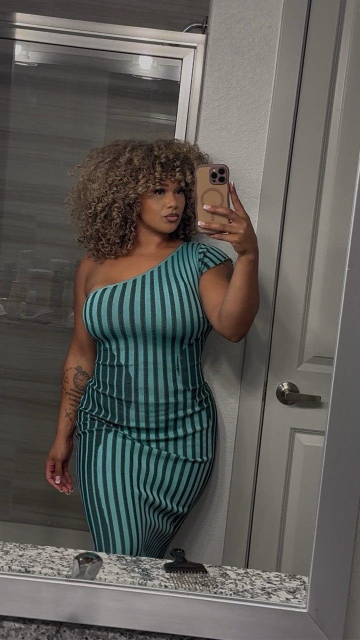 ONE OF MY ALL TIME FAVE CURLY SLAYS🥹🥰💕 since then we’ve upgraded the diffuser but I did love my Dyson just not as much as my diffuser now ☺️😅🤭🌸 You can find all of the diffusers I use linked on my LTK in bio🥰💕

#blondecurls #curlyhairhacks #curlcrush