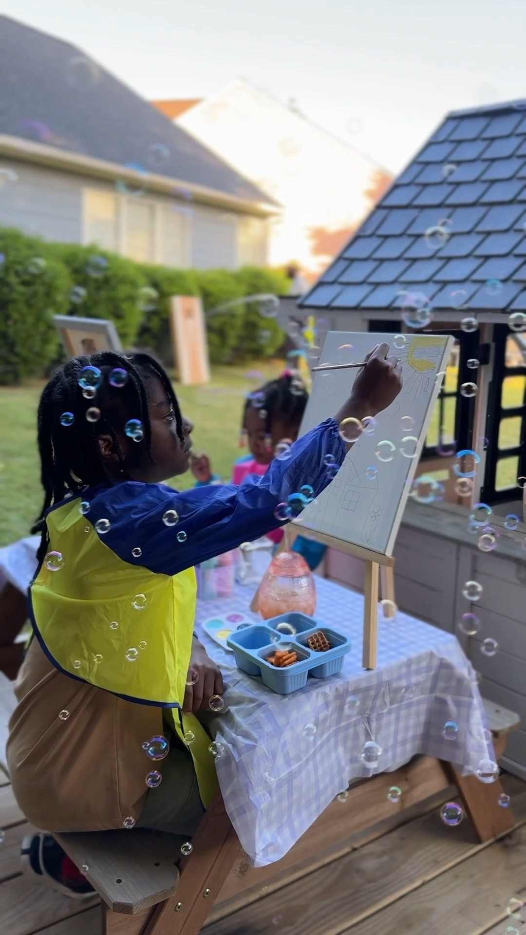 He thought he was just putting together a picnic table for the occasional snack or weekend lunch…
Now? It’s a snack station, craft hub, paint zone, sensory bin dream, and the official hangout spot for our crew + their friends.
Easily one of the best things we’ve added to our backyard 🙌


#LTKSummerEdit #LTKKids #LTKHome