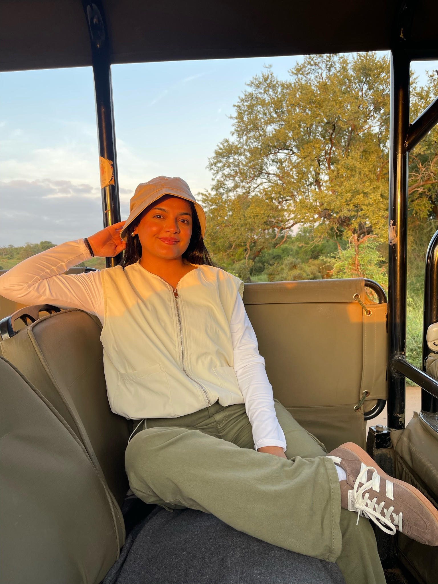 Shop my safari outfit 

#LTKtravel #LTKshoes